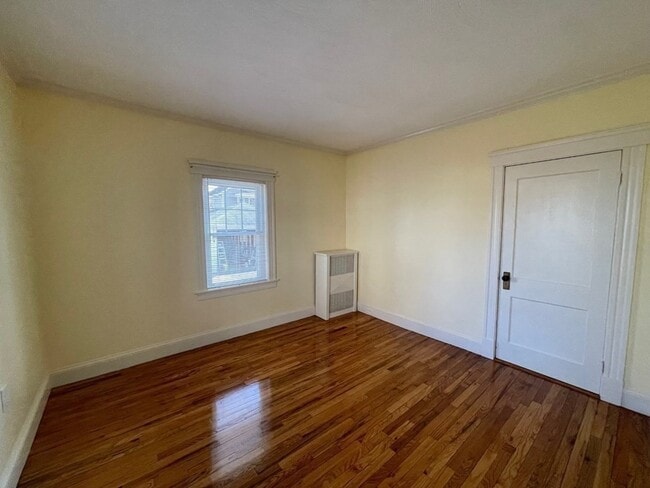 Building Photo - 222 Holbrook Rd