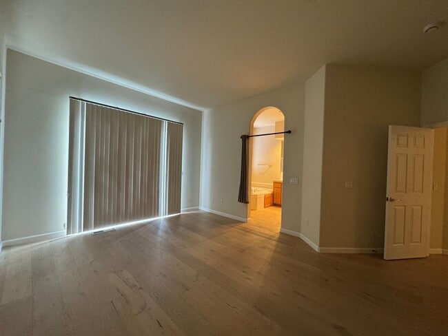 Building Photo - Skyhawk Single Level Beauty