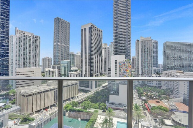 Building Photo - 801 S Miami Ave
