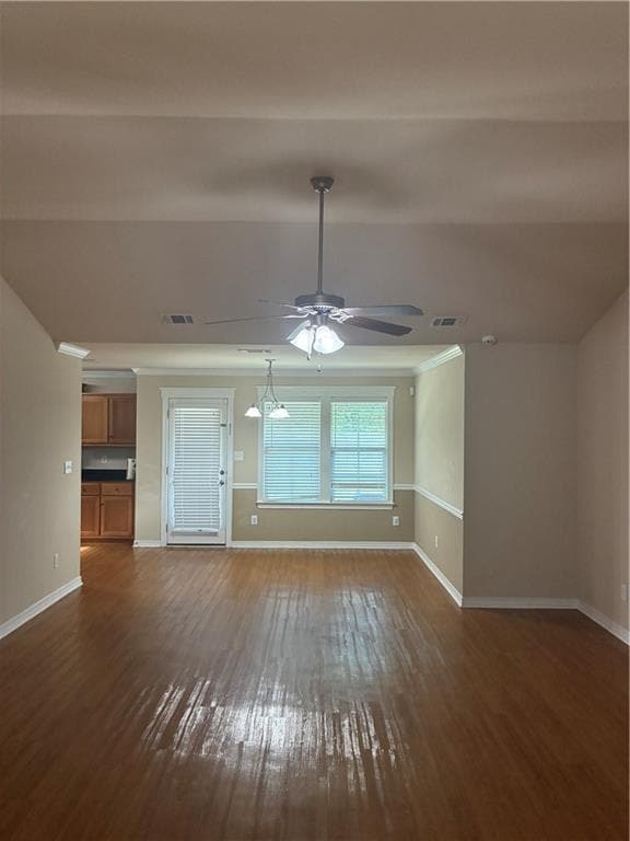 Building Photo - 9646 Estate Dr