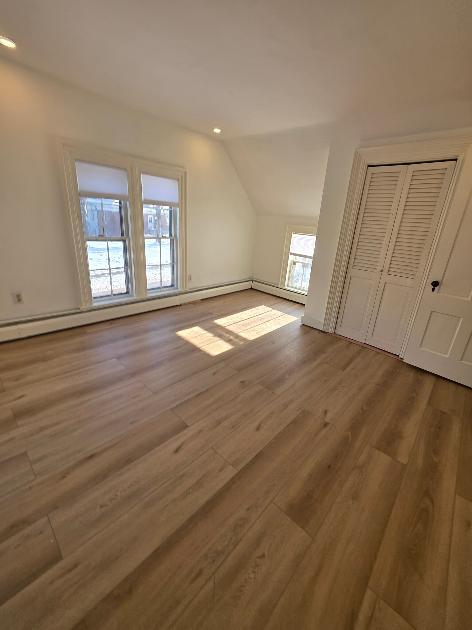 Building Photo - 21 Cleaves St