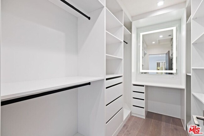 Building Photo - 1256 Stradella Rd