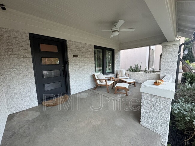 Building Photo - 4057 W 7th St