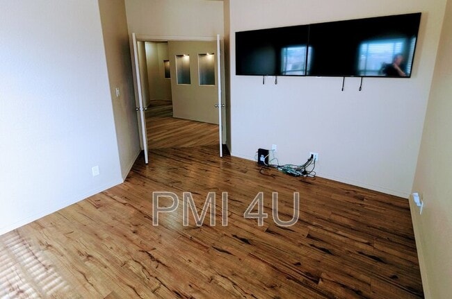 Building Photo - 2317 Garden Rd NE