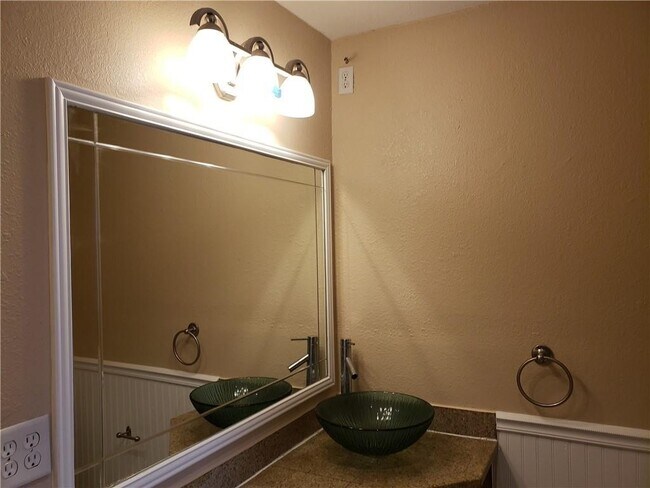 Building Photo - Coming Soon! 3/2 Single Family - Great Loc...