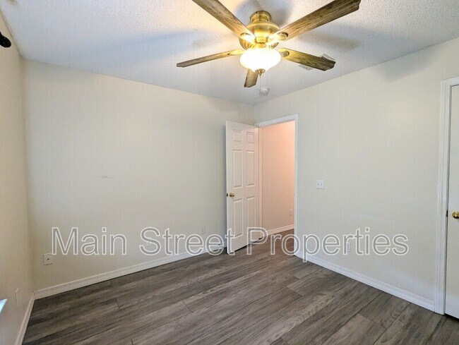 Building Photo - 7440 Chimney Pines Dr