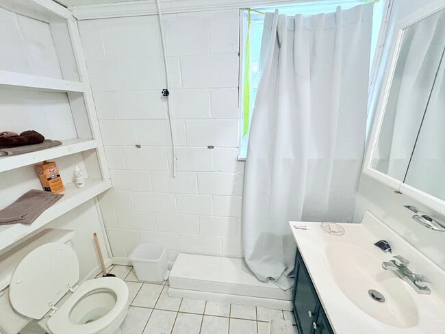Building Photo - 266 Riggs Dr