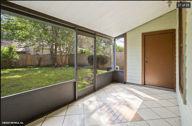 Building Photo - 11211 Windtree Dr E