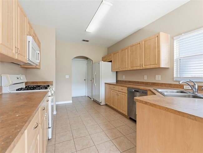 Building Photo - 15123 Deer Meadow Dr