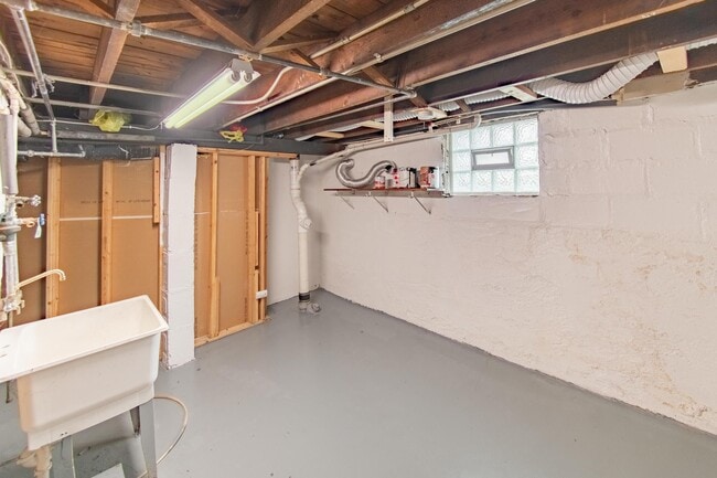Building Photo - 7305 32nd Ave