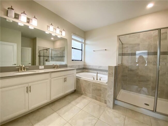 Building Photo - 15257 Night Heron Dr