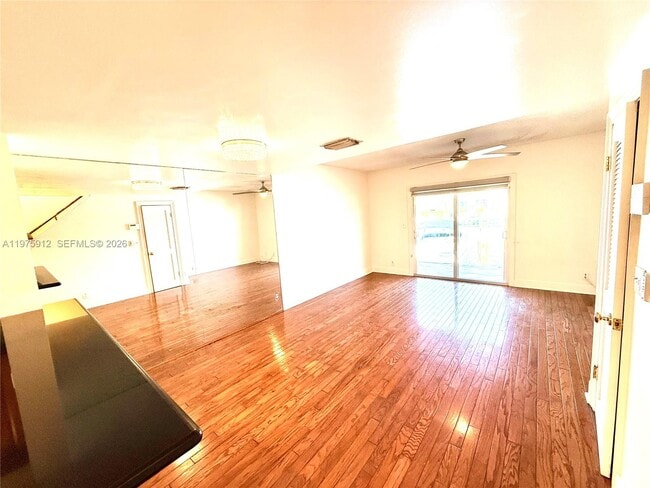 Building Photo - 2533 NE 15th St