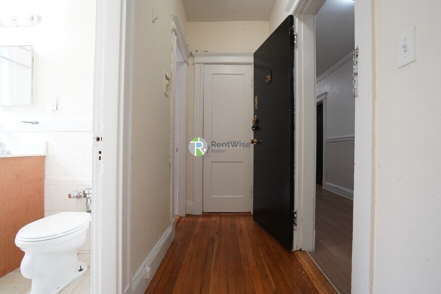 Building Photo - 1144 Commonwealth Ave