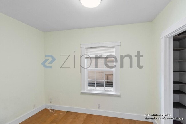 Building Photo - 748 S 11th St