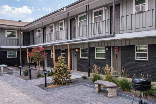 Primary Photo - 2805 SW 28th Ave