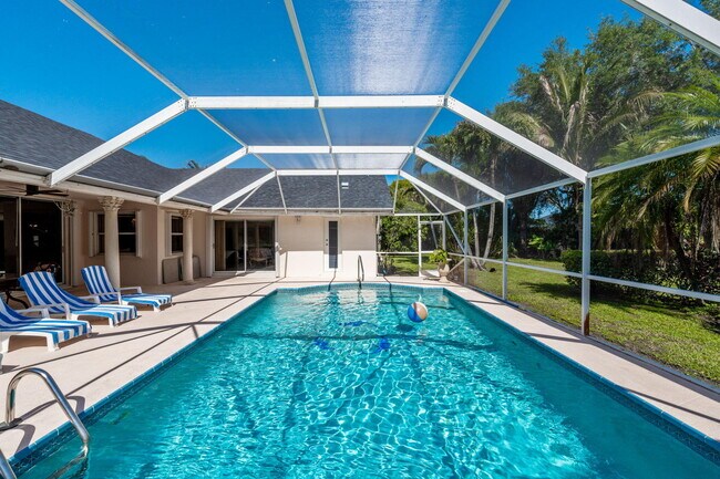 Building Photo - 15495 Rolling Meadows Cir