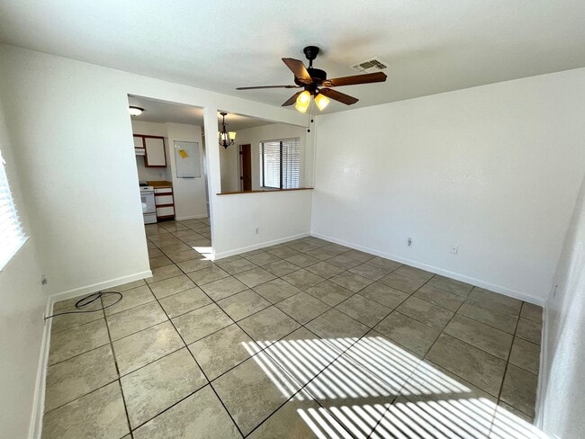 Building Photo - Nice 2 Bedroom Home with Large Yard and Ca...