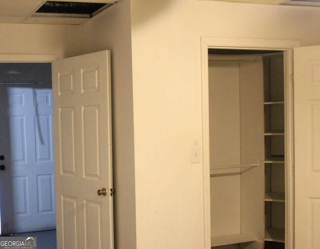Building Photo - 276 Greentree Pkwy