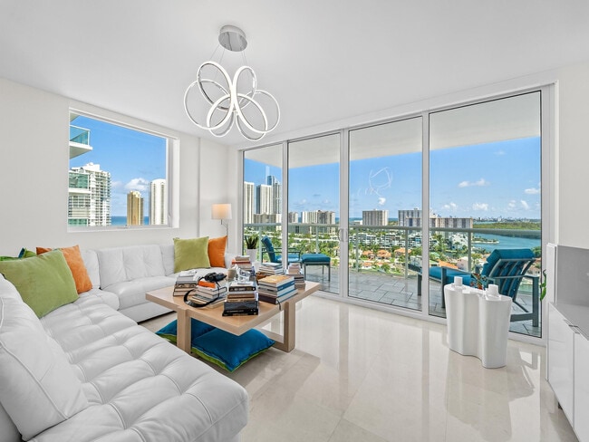 Building Photo - 400 Sunny Isles Blvd