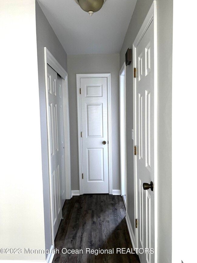 Building Photo - 215 Washington St