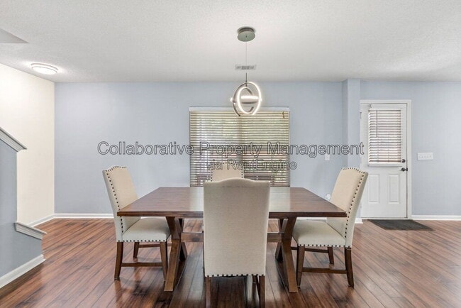 Building Photo - 215 Tigers Paw Dr