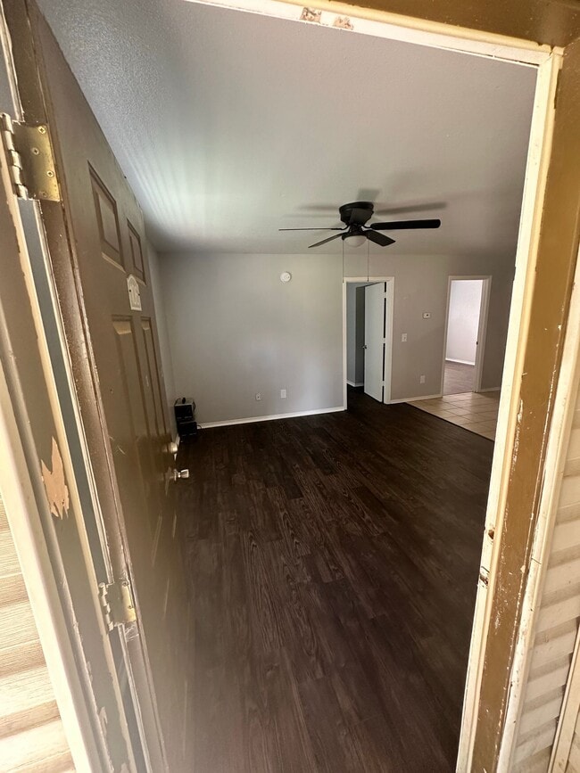 Building Photo - C&W Crutcher Apartments