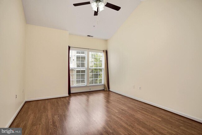 Building Photo - 4139 Fountainside Ln