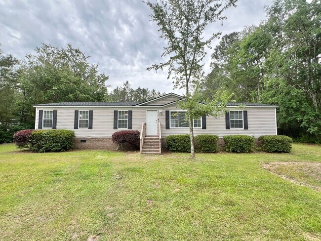 Building Photo - AVAILABLE NOW | PETS ALLOWED OUTDOORS ONLY...