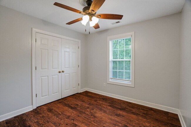 Building Photo - Charming 3BR House in Holly Springs