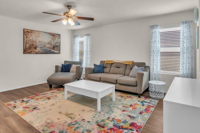 Building Photo - 209 Wishbone Ln