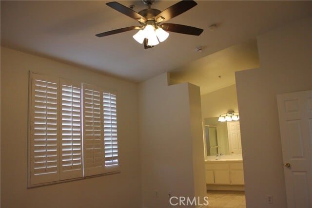 Building Photo - 563 E City Ct