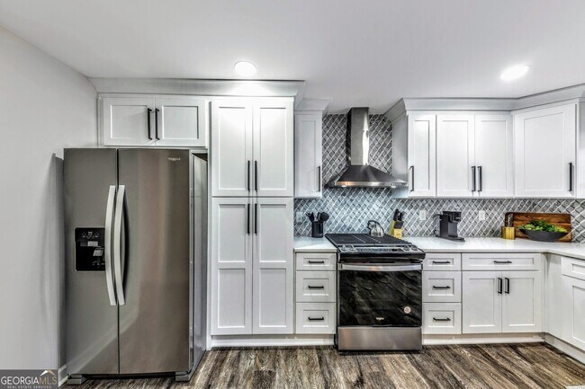 Building Photo - 6230 Love St