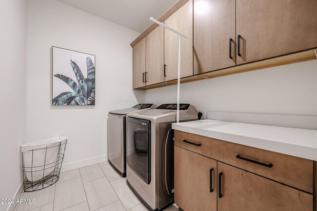 Building Photo - 11300 N Casa Dega Dr