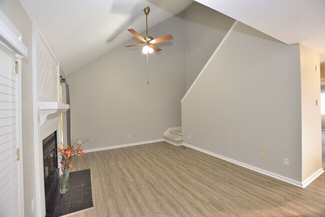 Building Photo - 28 Winders Creek