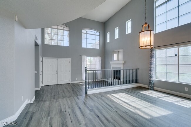 Building Photo - 9157 S Sleeping Tree St