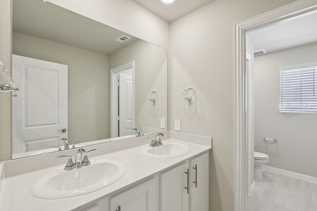 Building Photo - 6625 Vly Lk Ln