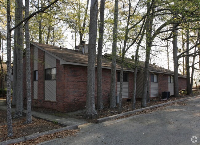 Building Photo - Treehouse Apartments