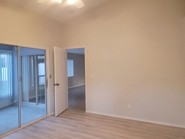 Building Photo - 3/2/2 Home with many upgrades in the 34609...