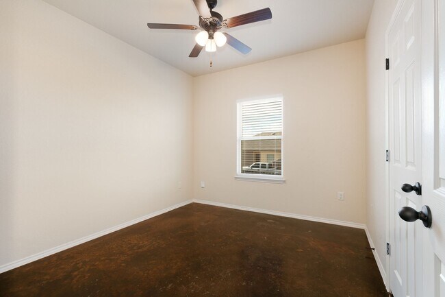 Building Photo - New Braunfels~ Beautiful Luxury 3 Bdrm~Stained Concrete Floors Throughout