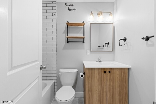 Building Photo - 19 Shaw Ave