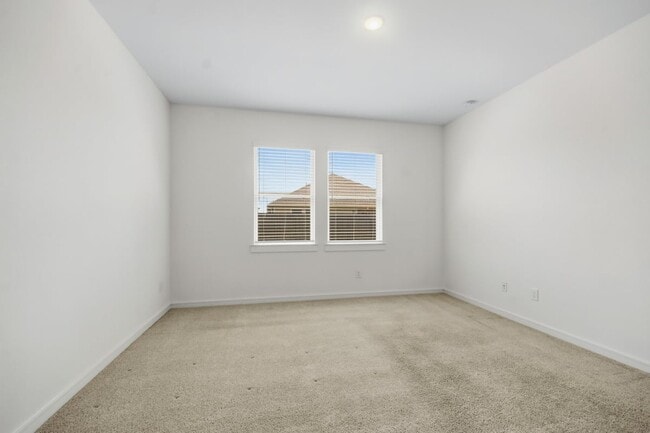Building Photo - 8427 Bay Rdg Cir