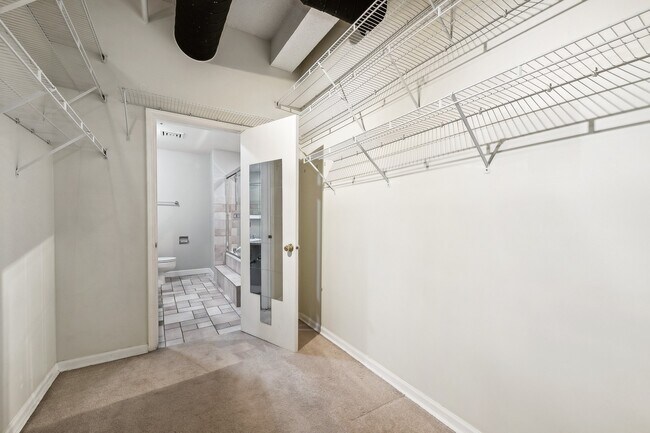 Building Photo - 161 W Harrison St