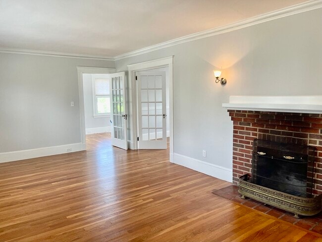 Building Photo - 17 Edgecliff Rd