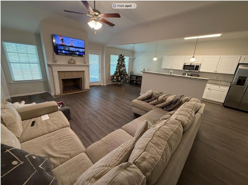 Building Photo - 117 Hideaway Ln