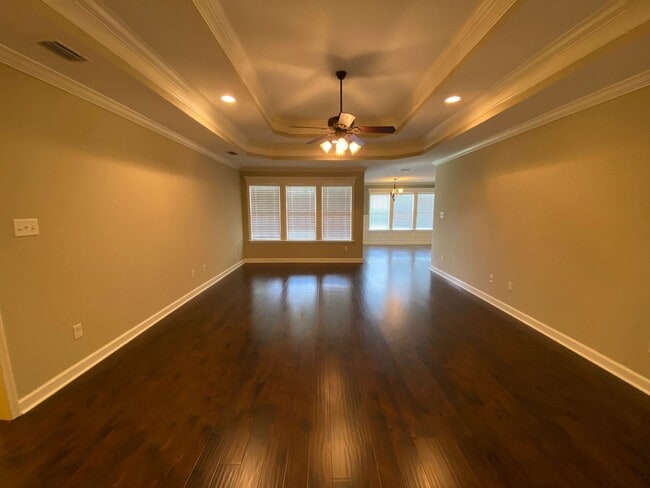 Building Photo - 4212 Shadow Garden Dr