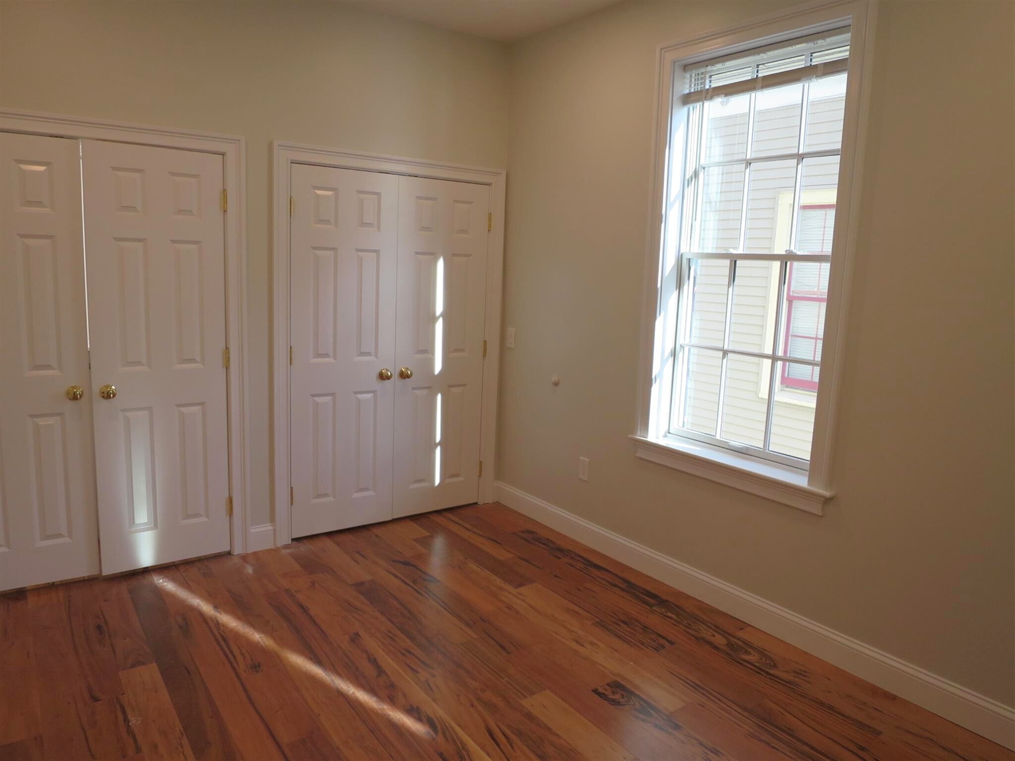 Building Photo - 136 Inman St