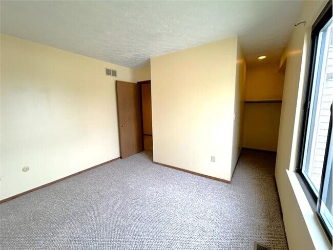 Building Photo - 133 Orchard Dr