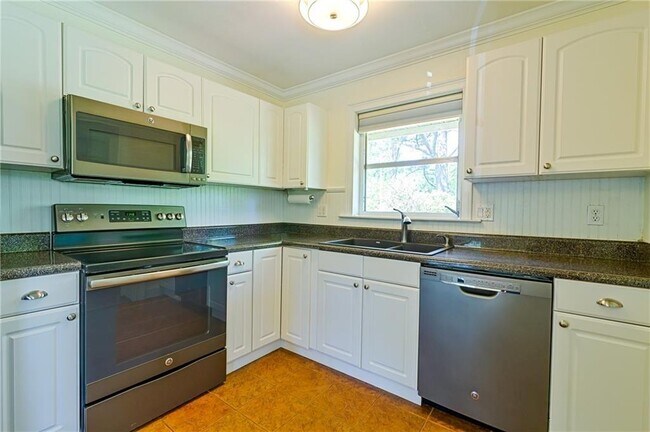Building Photo - 3666 Wisteria Ln