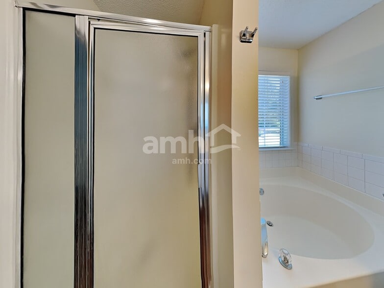 Building Photo - 214 Bo Simpson Pkwy