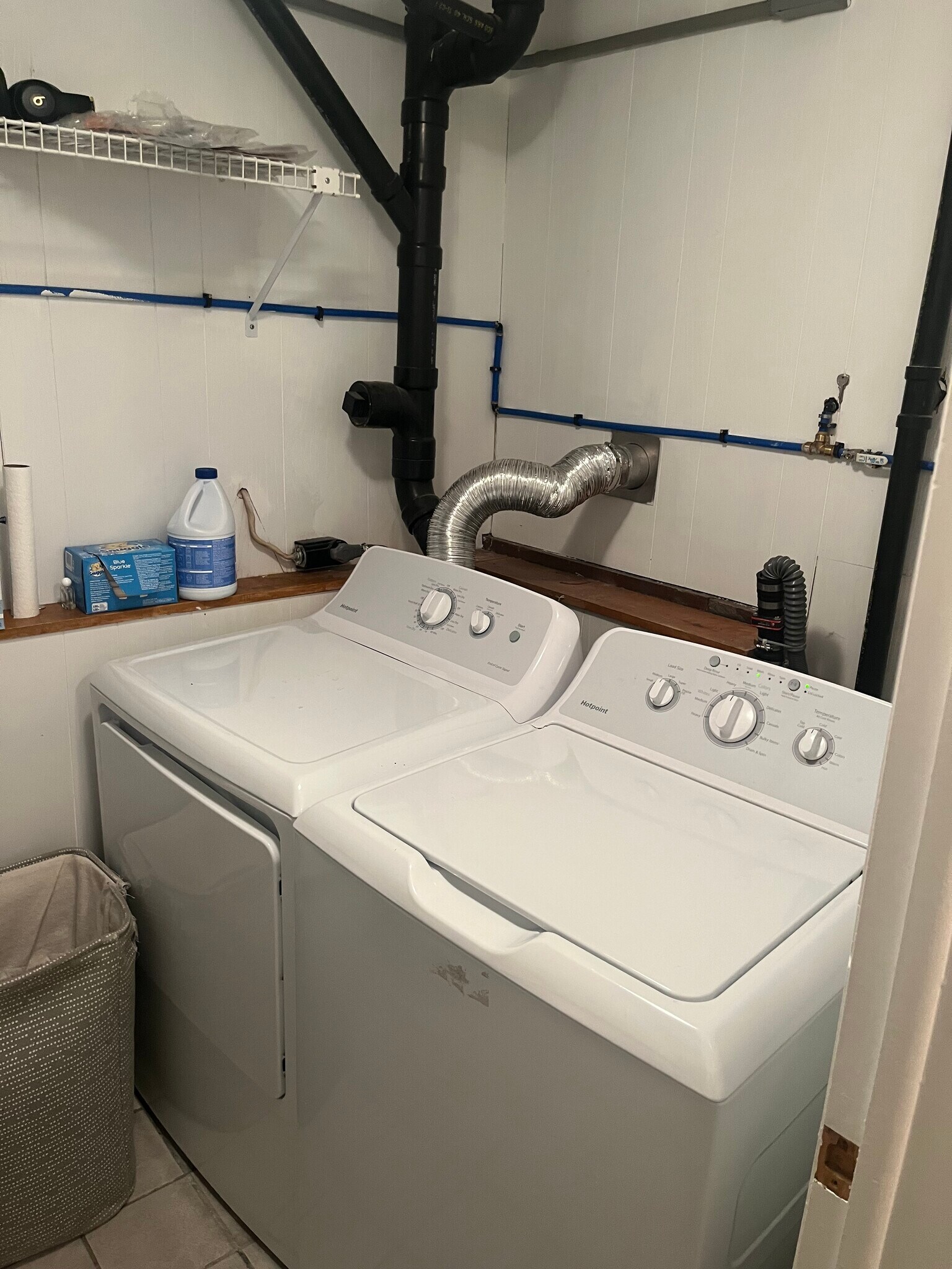 Laundry Room - 23 Horizon Hill Rd